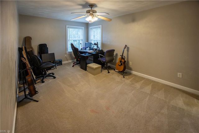 1503 Theodora CT, Chesapeake, VA 23322