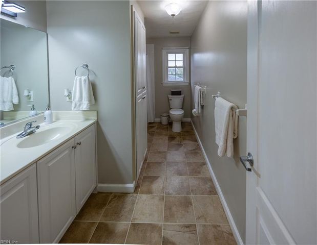 1503 Theodora CT, Chesapeake, VA 23322