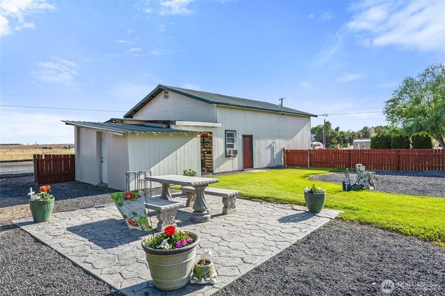 9637 H.4 Road NE, Moses Lake, WA 98837