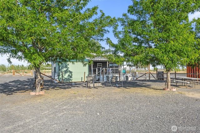 9637 H.4 Road NE, Moses Lake, WA 98837