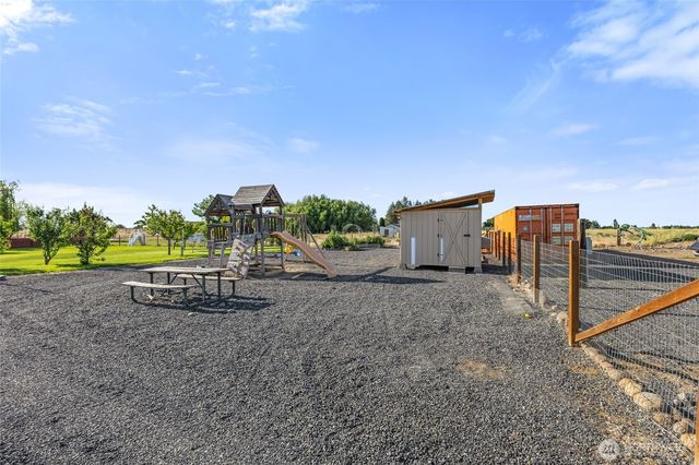 9637 H.4 Road NE, Moses Lake, WA 98837