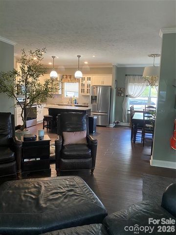 1568 John Smith Road, Columbus, NC 28722