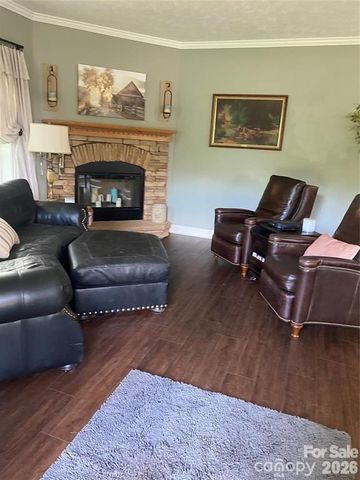 1568 John Smith Road, Columbus, NC 28722