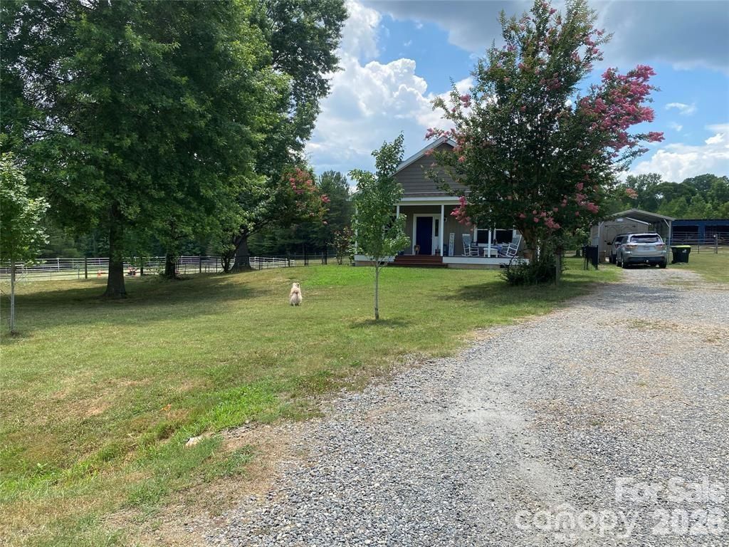 1568 John Smith Road, Columbus, NC 28722