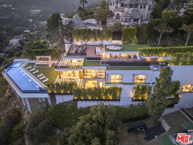 1033 Somera Road, Los Angeles, CA 90077