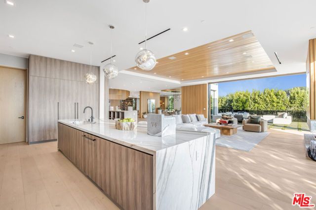 1033 Somera Road, Los Angeles, CA 90077