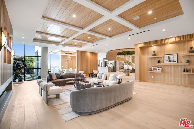 1033 Somera Road, Los Angeles, CA 90077