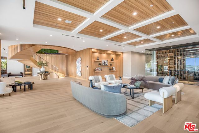 1033 Somera Road, Los Angeles, CA 90077