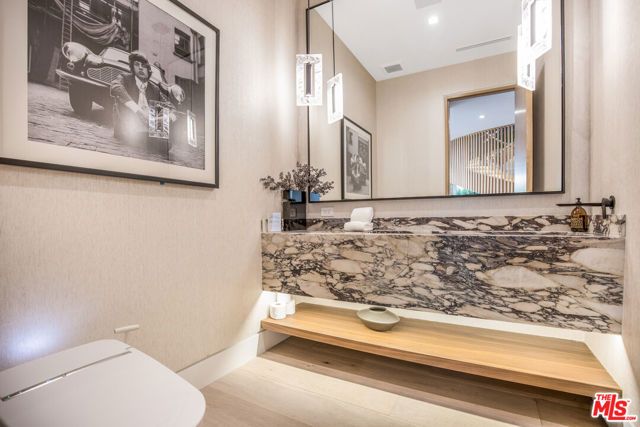 1033 Somera Road, Los Angeles, CA 90077