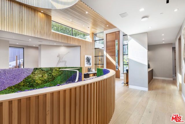 1033 Somera Road, Los Angeles, CA 90077