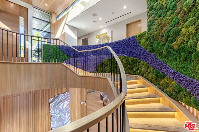 1033 Somera Road, Los Angeles, CA 90077