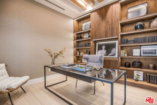 1033 Somera Road, Los Angeles, CA 90077