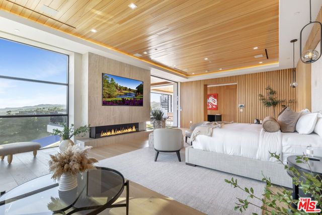 1033 Somera Road, Los Angeles, CA 90077