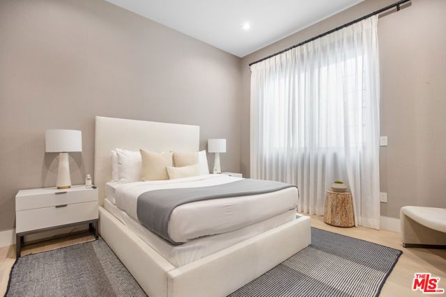 1033 Somera Road, Los Angeles, CA 90077