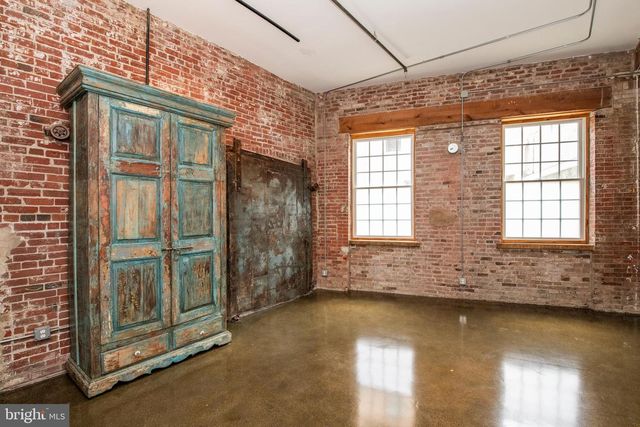 2135 E SUSQUEHANNA AVE, Philadelphia, PA 19125