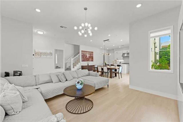 259 chorus, Irvine, CA 92618