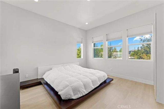 259 chorus, Irvine, CA 92618