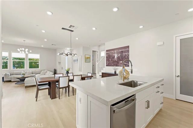 259 chorus, Irvine, CA 92618