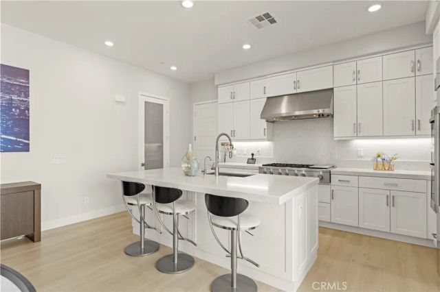 259 chorus, Irvine, CA 92618