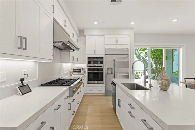 259 chorus, Irvine, CA 92618