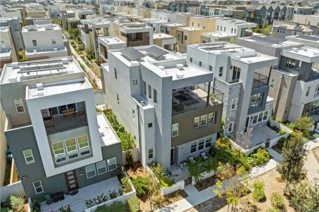 259 chorus, Irvine, CA 92618