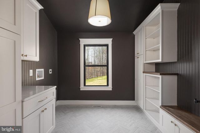 11117 EGGBORNSVILLE RD, Rixeyville, VA 22737