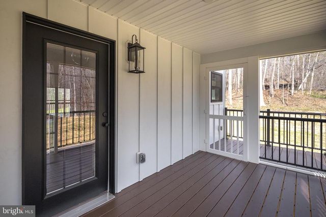 11117 EGGBORNSVILLE RD, Rixeyville, VA 22737