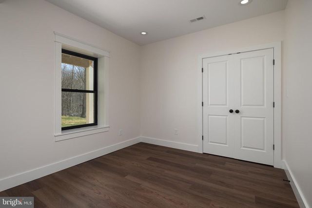 11117 EGGBORNSVILLE RD, Rixeyville, VA 22737