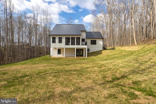 11117 EGGBORNSVILLE RD, Rixeyville, VA 22737