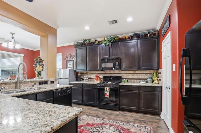 2206 Lisa Lane, Deer Park, TX 77536