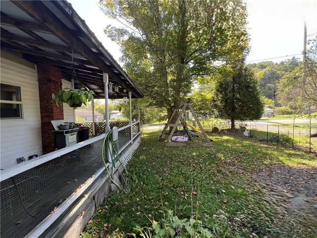 12 Johnson Hollow Road, Veteran, NY 14864