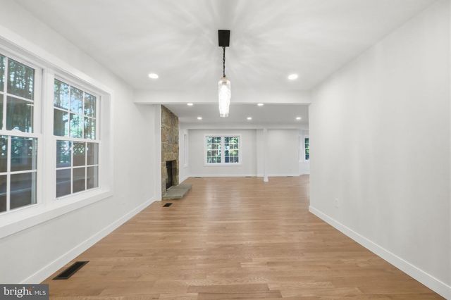 5121 WISSIOMING RD, Bethesda, MD 20816
