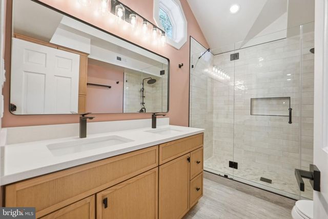 5121 WISSIOMING RD, Bethesda, MD 20816