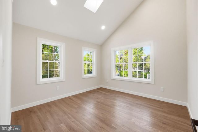 5121 WISSIOMING RD, Bethesda, MD 20816