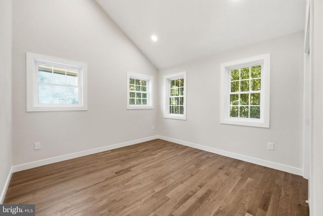 5121 WISSIOMING RD, Bethesda, MD 20816