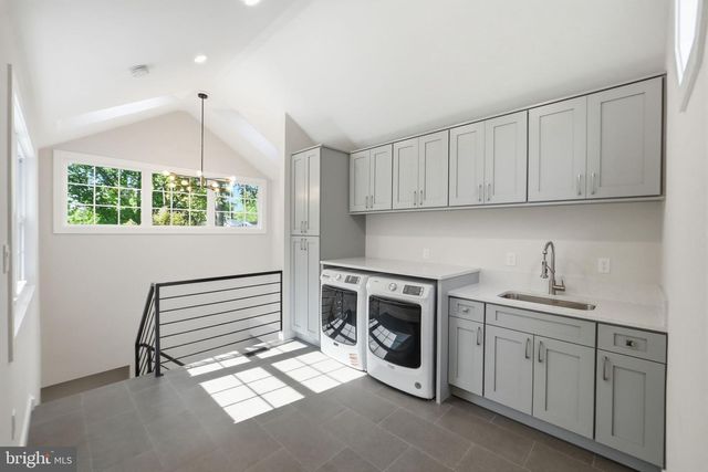 5121 WISSIOMING RD, Bethesda, MD 20816