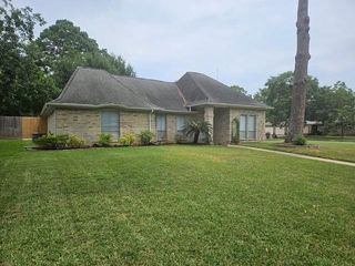 8302 Tiger Lane, Houston, TX 77040