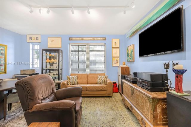 435 21st St 316, Miami Beach, FL 33139