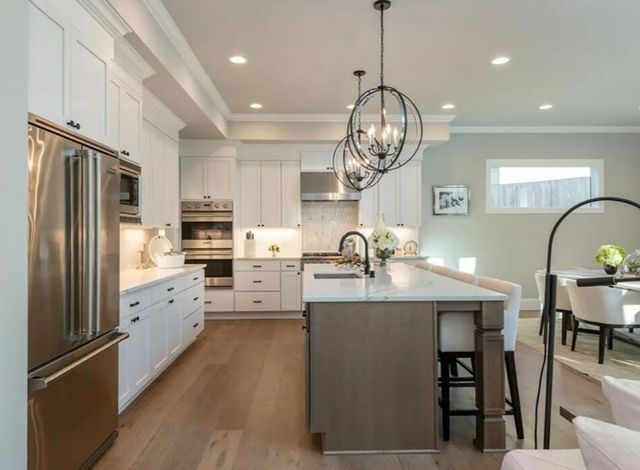 13042 Spirea Avenue, St. John, IN 46373