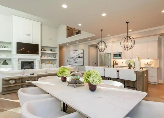 13042 Spirea Avenue, St. John, IN 46373