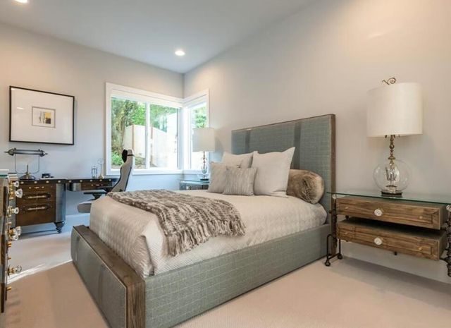 13042 Spirea Avenue, St. John, IN 46373