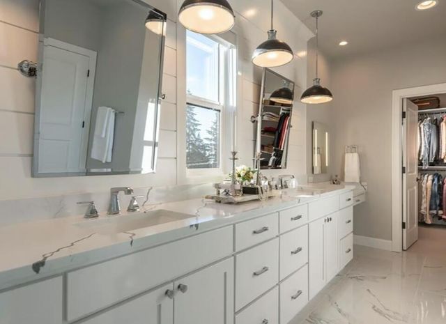 13042 Spirea Avenue, St. John, IN 46373