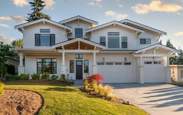 13042 Spirea Avenue, St. John, IN 46373