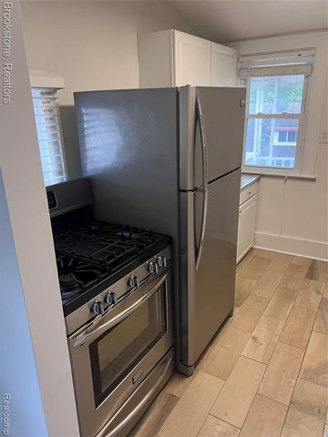 441 W Troy Street, Ferndale, MI 48220