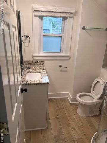 441 W Troy Street, Ferndale, MI 48220