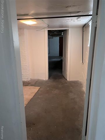 441 W Troy Street, Ferndale, MI 48220