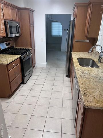 441 W Troy Street, Ferndale, MI 48220
