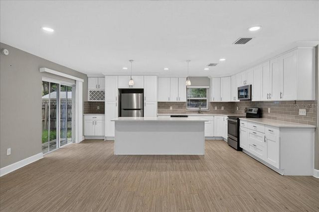 795 7TH STREET S, Safety Harbor, FL 34695