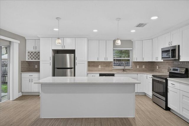 795 7TH STREET S, Safety Harbor, FL 34695