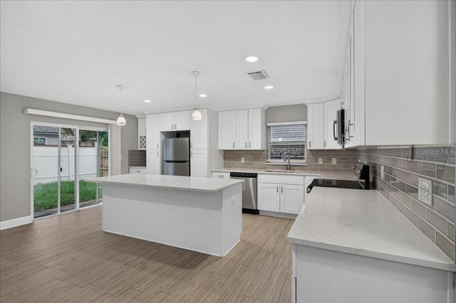 795 7TH STREET S, Safety Harbor, FL 34695